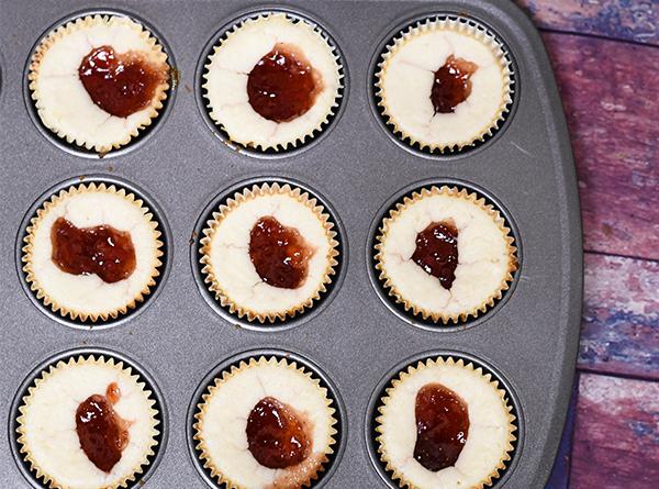 Mini Cheesecakes - Step 8